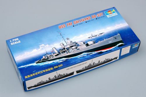 Trumpeter 05731 1/700 Scale USS The Sullivans DD-537 Military Plastic Assembly Model Kits
