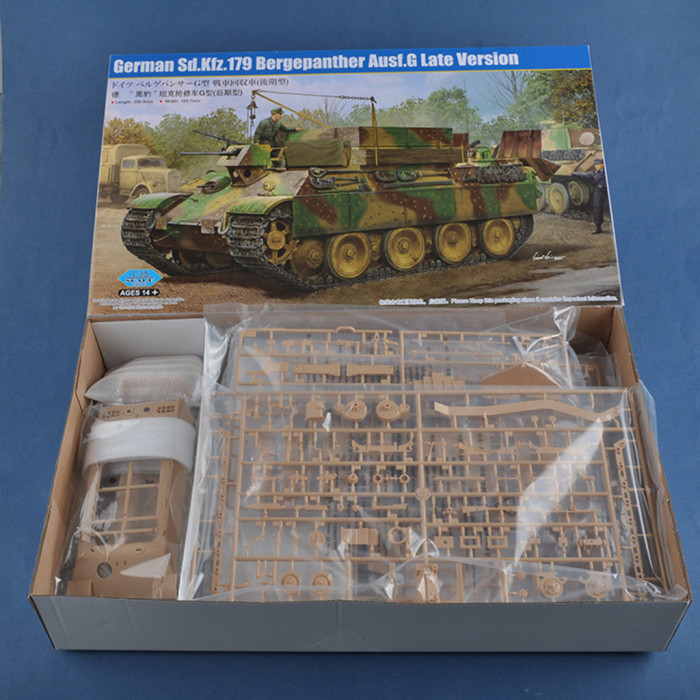 HobbyBoss 84554 1/35 Scale German Sd.Kfz.179 Bergepanther Ausf.G Late Version Military Plastic Assembly Model Kits