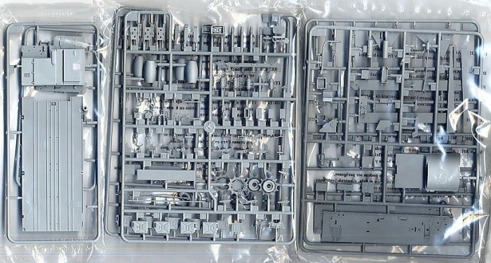HobbyBoss 82416 1/35 Scale AAVP-7A1 RAM/RS w/EAAK w/Full Interior Military Plastic Assembly Model Kit