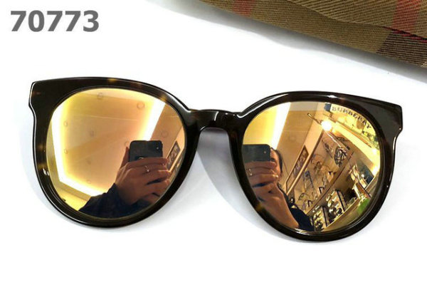 Burberry Sunglasses AAA (288)
