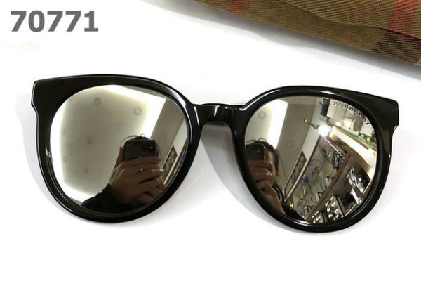 Burberry Sunglasses AAA (286)