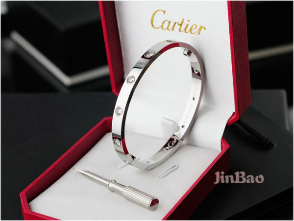 Cartier-Bracelet (330)