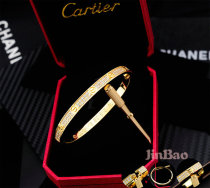 Cartier-Bracelet (315)