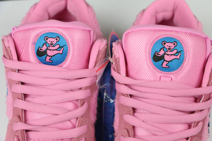 pink grateful dead dunks