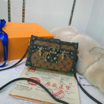 LV Handbag AAA (179)