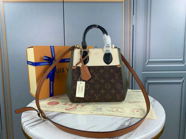 LV Handbag AAA (1)