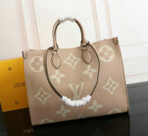 LV Handbag AAA (107)