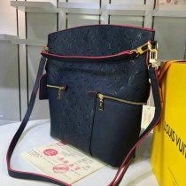 LV Handbag AAA (207)