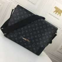 LV Handbag AAA (198)