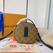 LV Handbag AAA (180)