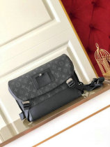 LV Handbag AAA (47)