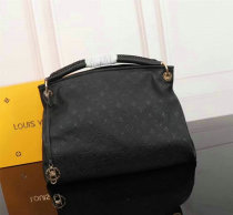 LV Handbag AAA (18)