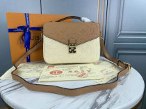 LV Handbag AAA (25)