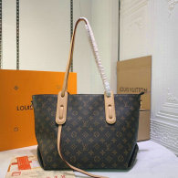 LV Handbag (323)