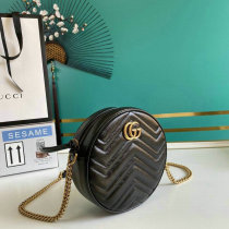 Gucci Handbag (70)