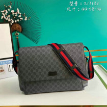 Gucci Handbag (4)