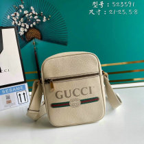 Gucci Handbag (67)