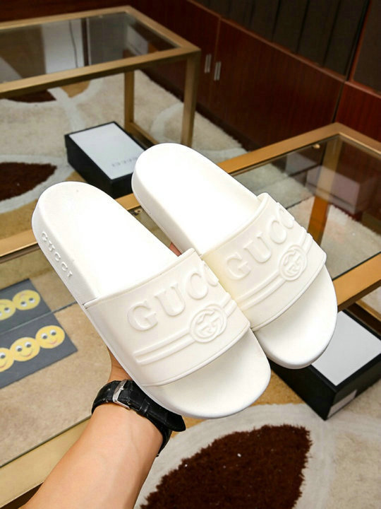 Gucci Men Slippers (152)