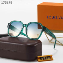 LV Sunglasses AA quality (164)