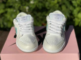 Authentic Diamond x Nike SB Dunk Low “White”