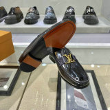 LV Men Shoes (15)