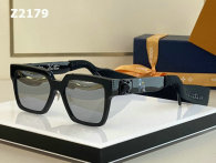 LV Sunglasses AAA (499)