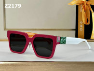 LV Sunglasses AAA (538)
