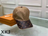 LV Snapback Hat AAA Quality （101）