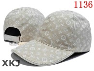 LV Snapback Hat AAA Quality （5）
