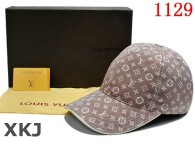 LV Snapback Hat AAA Quality （35）