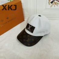 LV Snapback Hat AAA Quality （116）