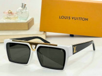 LV Sunglasses AAA (918)