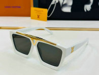 LV Sunglasses AAA (549)