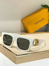 LV Sunglasses AAA (907)