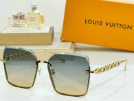 LV Sunglasses AAA (934)