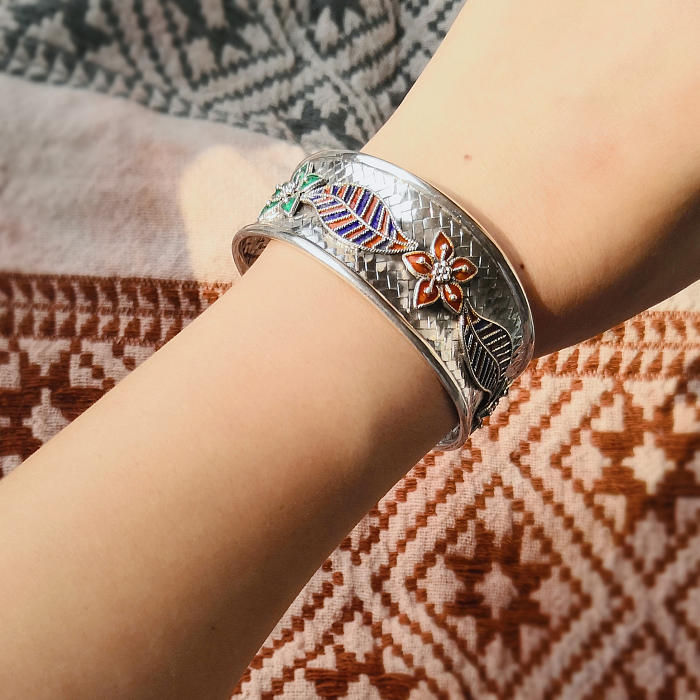 Chinese Artisan Jewelry - Gaisang - Enameling Tibetan Handmade Silver Bracelet| LIGHT STONE