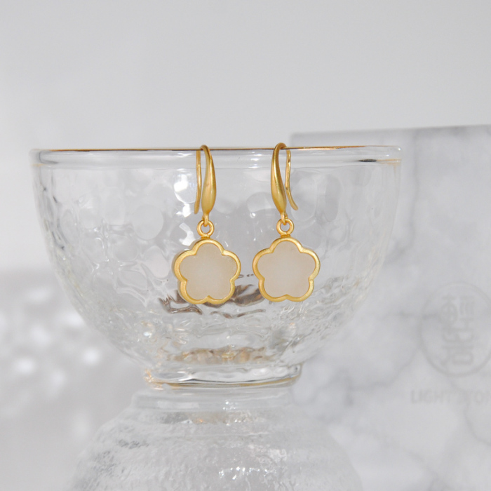 Online Silver Earrings -Chinese Jade Earrings - Plum Flower | LIGHT STONE