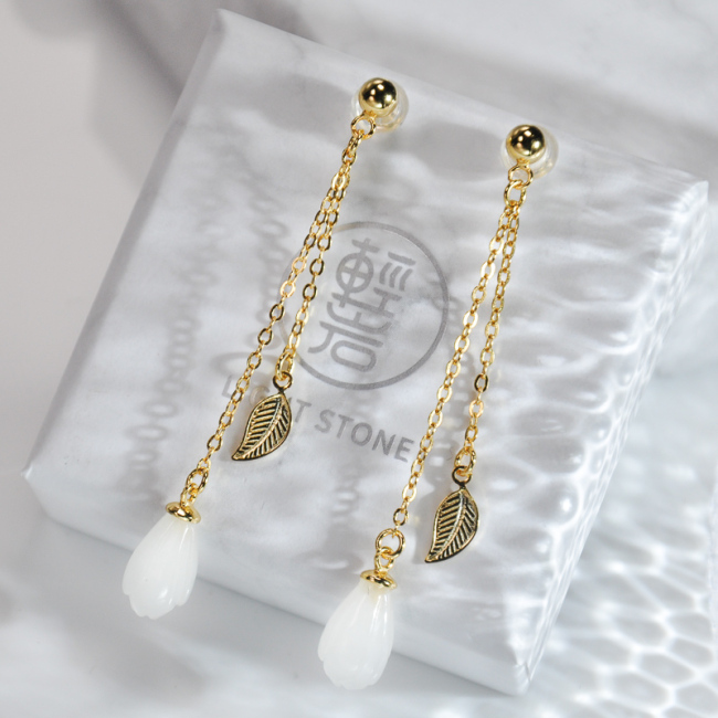 Mulan - White Magnolia - Jade Silver Earrings