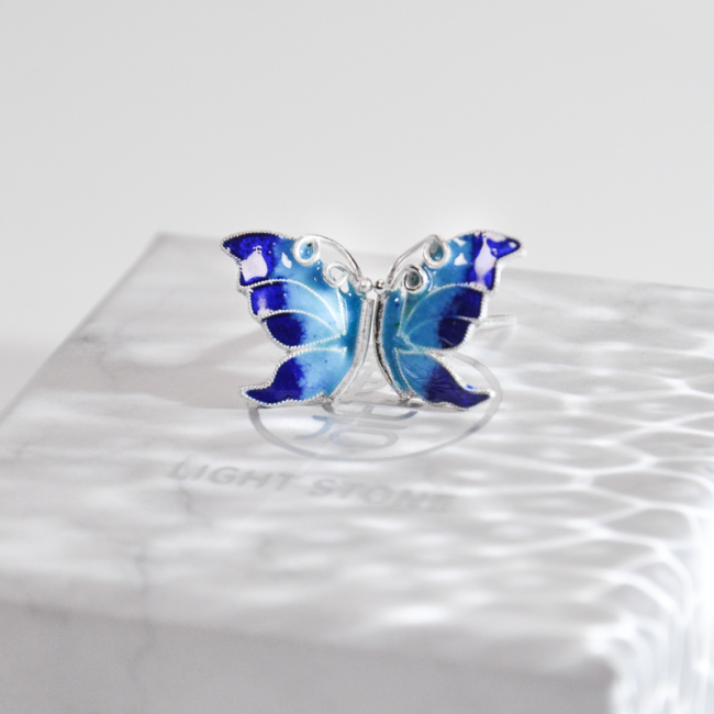 Butterfly - Burning Blue Cloisonné Silver Ear Stud