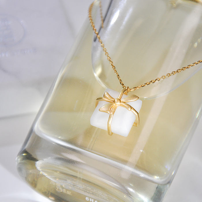 Bowtie - Chinese White Jade Necklace - Online Shop | LIGHT STONE