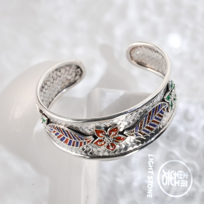 Chinese Artisan Jewelry - Gaisang - Enameling Tibetan Handmade Silver Bracelet| LIGHT STONE
