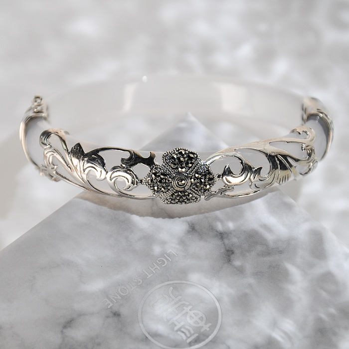 Chinese Artisan Jewelry -Lucky Clover - White Chalcedony Mosaic Bracelet| LIGHT STONE