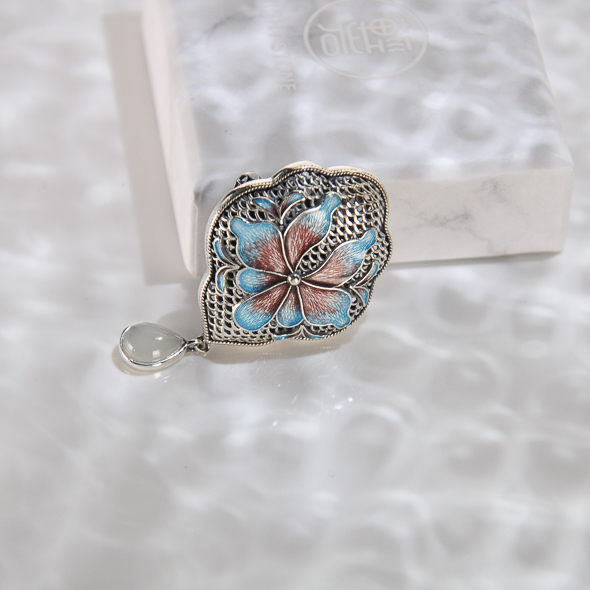 Chinese Artisan Jewelry - Lotus - Cloisonne Silver Brooch | LIGHT STONE