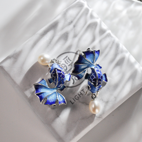 Goldfish - Burning Blue - Cloisonne Pearl Earrings