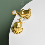 Dunhuang. Hua Gai Ear Stud - Sterling Silver Gilded - Mother of Pearl