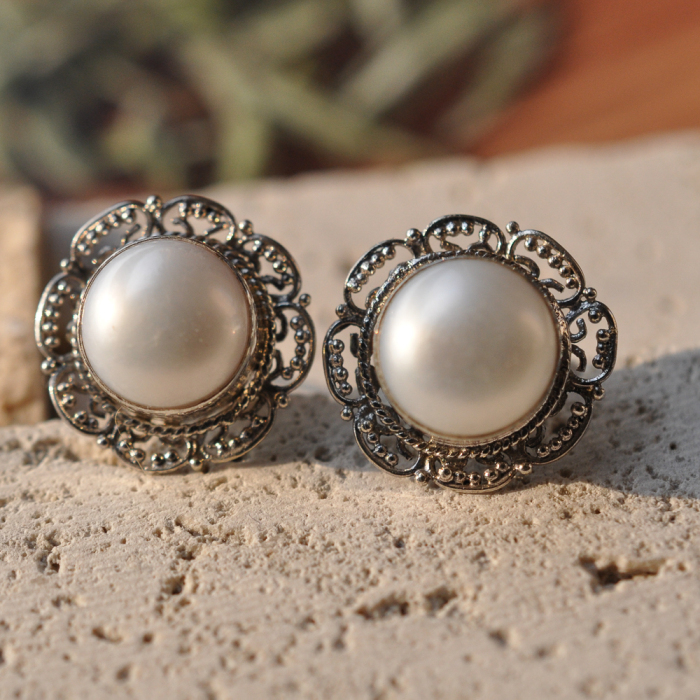 Bali Pearl Ear Stud - 925 Sliver Earrings - Sterling Silver - Handmade | Light Stone
