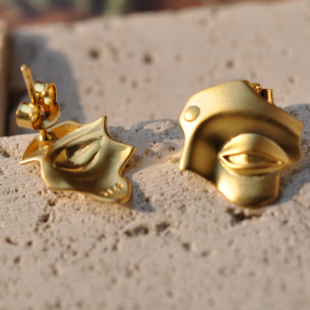 Asian gold stud on sale earrings