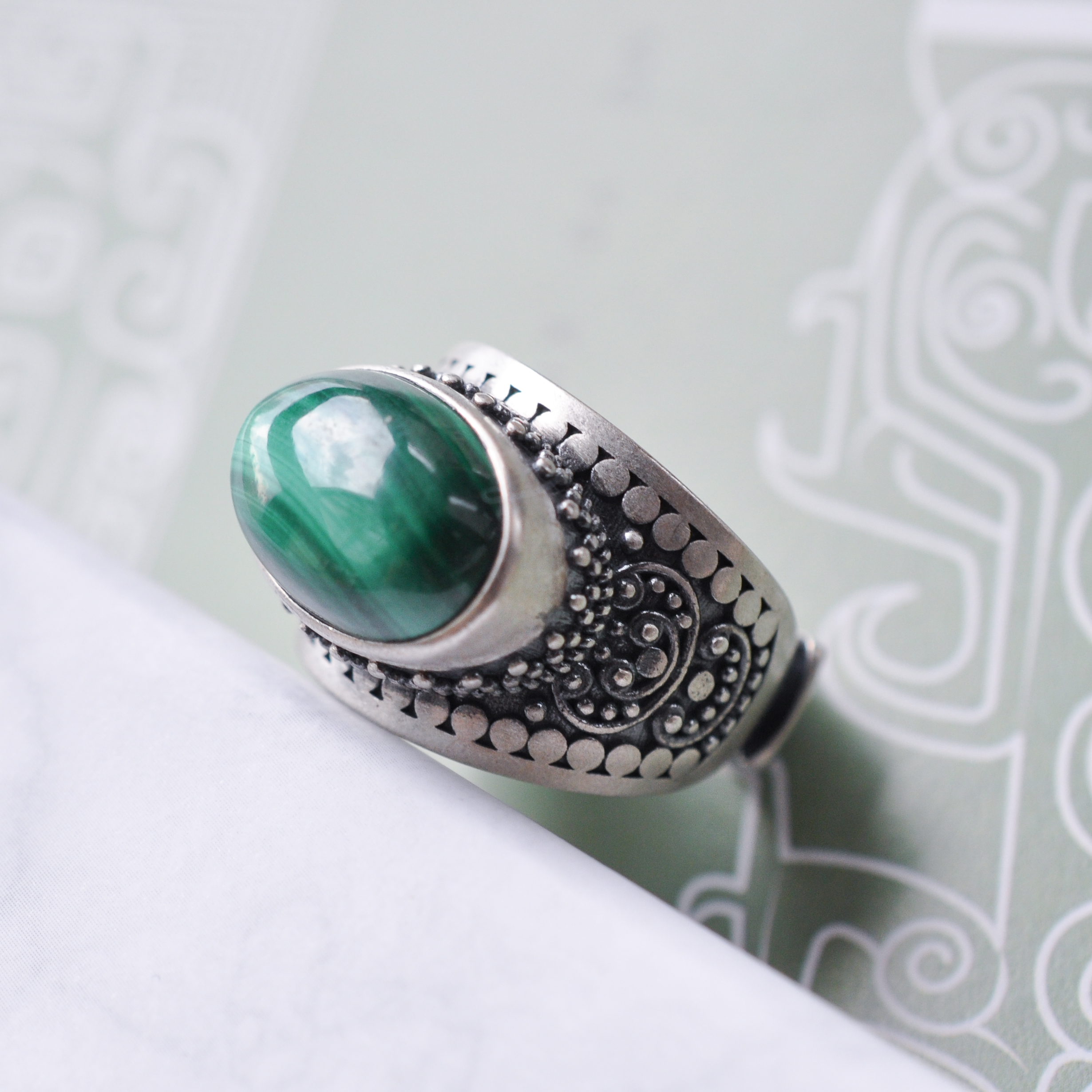 Vintage Malachite Ring - Unique Asian Style Jewelry - Ideal Gift