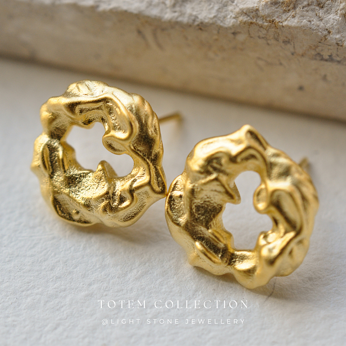 Golden Dragon Heart Stud Earrings - Symbolic and Modern Design
