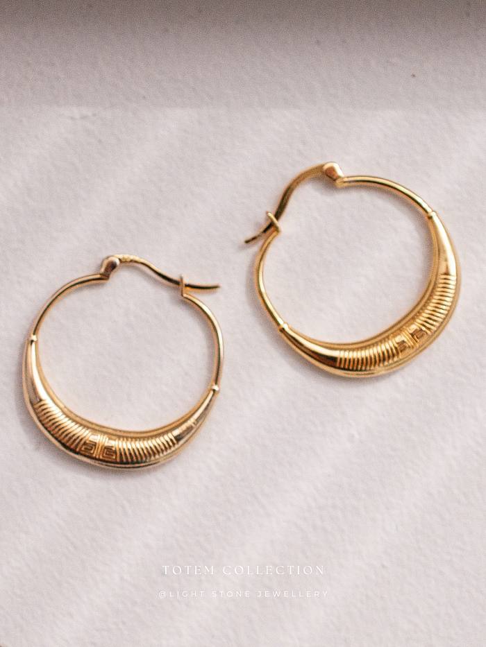 Eternal Elegance - Totem - Gold-Plated- Hoop Silver Earrings